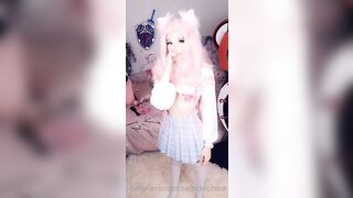 Belle Delphine   21 06 2020 Spin the Wheel (9)